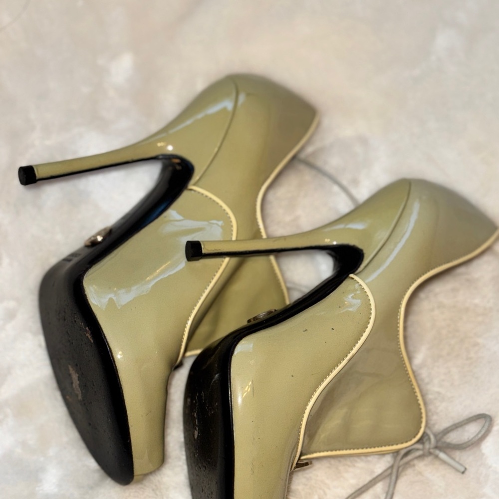 Gucci Green Patent Lace Up Newton Ankle Booties Size 4.5 USA